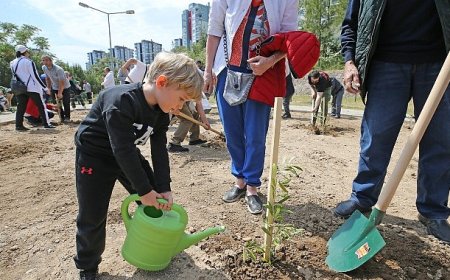 Karşıyaka’da çevre dostu iş birliği: 5 binden fazla fidan bağışlandı