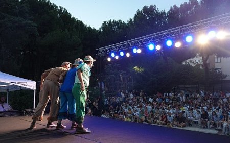Kadıköy’de “Mahallemde Çocuk Tiyatrosu” başladı