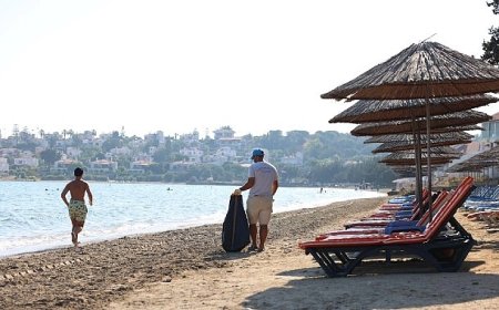 Çeşme Belediyesinden 19 plajda 7/24 temizlik