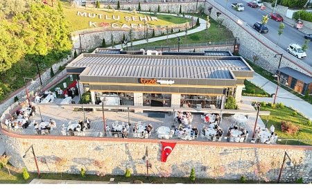 En mutlu ‘Evet’ler bu salonda yankılanıyor