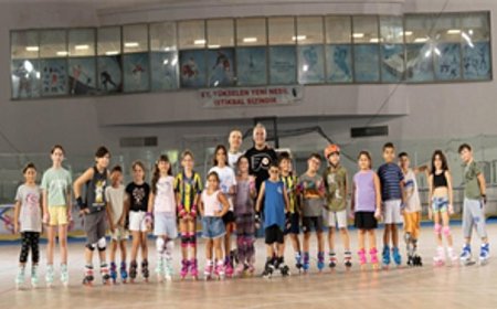 İzmir’de tekerlekli paten kursuna ilgi yoğun