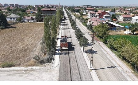 Mihmandarlı Caddesinde Asfalt Çalışması