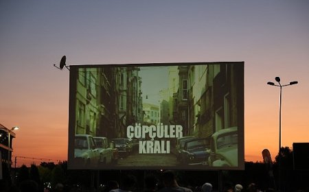 Kartepe’de Yaz Akşamları Açık Hava Sinemasıyla Renkleniyor