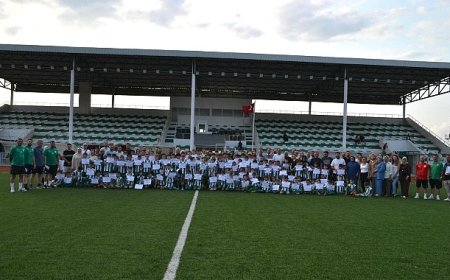İznikspor Yaz Futbol Okulu’nda Sertifika Heyecanı