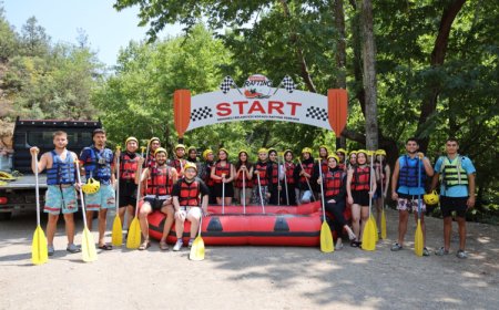 Bursa’da gençlerin rafting heyecanı