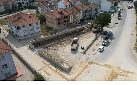 Atıl Vaziyetteki Boş Alan Otoparka Dönüşüyor