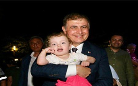 Başkan Tugay, Alaybey Mahalle Şenliği’ne katıldı