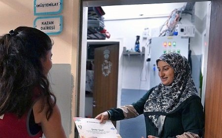 Küçükçekmece Belediyesi ‘yenidoğan bebek seti’ ile ailelerin yüzünü güldürüyor