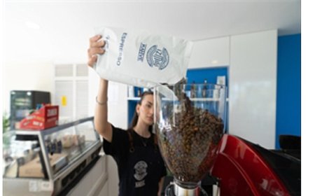 Şato’nun terasları İzmirliler için sosyal yaşam alanına dönüştü