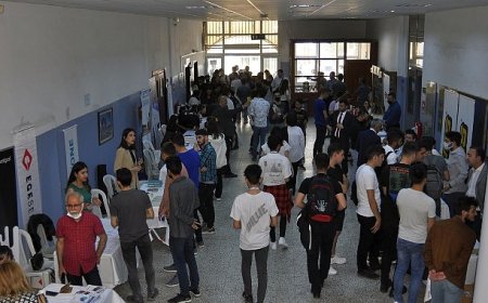 Ege Meslek Yüksekokulu geniş program yelpazesiyle yeni öğrencilerini bekliyor