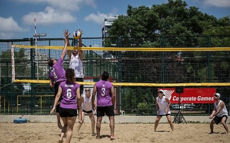 Kadıköy Belediyesi Kalamış Spor Merkezi, plaj voleybolunun yıldızlarını ağırlıyor
