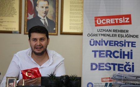 Antalya Büyükşehir Belediyesi üniversite adaylarının yanında