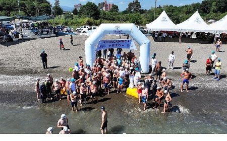 Zeytinburnu Belediyesi Masterlar Yüzme Ekibi’nden Karadeniz Çıkarması