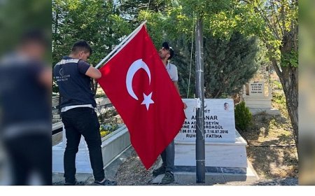 Şehit Mezarlıklarına Vefa Dokunuşu