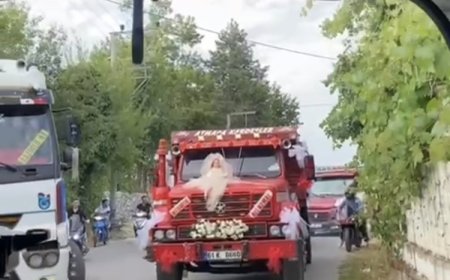 Düzce’de hafriyat kamyonu gelin arabası oldu