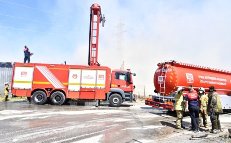 İzmir İtfaiyesi’nin yangınlarla mücadelesi sürüyor