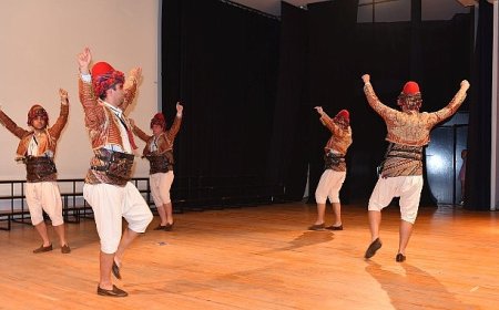 EÜ Eğitim Fakültesi mezunlarını uğurladı