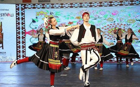 İnegöl’de Kültür Sofrası Kuruldu: 10 Ülkenin Temsilcileri Aynı Masada Buluştu