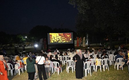 Osmangazi’de açık hava sinema keyfi devam ediyor
