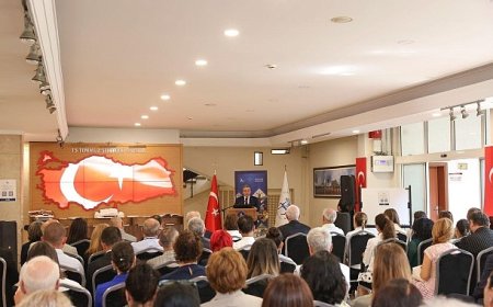 DEÜ 15 Temmuz’da “Zaferin Adı Türkiye” Dedi