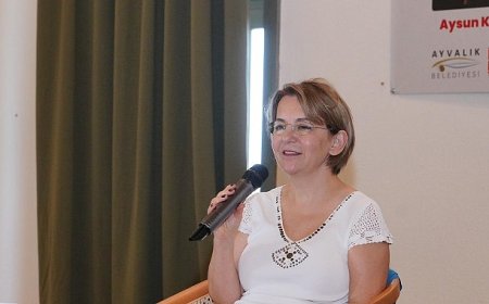 Ayvalıklı Yazarlar “Arnavut Kaldırımlarının Hikâyedeki İzi” Söyleşisinde Buluştu
