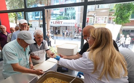 Başkan Ovalıoğlu Dev Kazanda Aşure Kaynattı