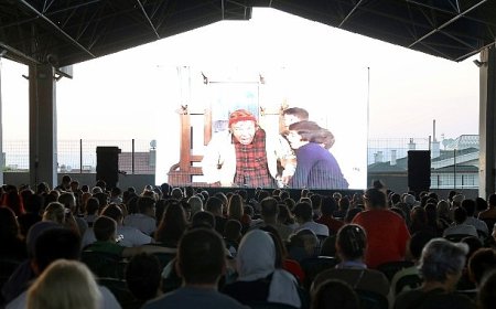 Çankaya’da Açık Hava Sinema Keyfi Neşeli Günler ile Başladı