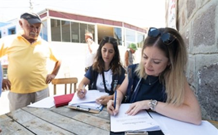 İzmir Büyükşehir Belediyesi saha ekipleri yangının yaralarını sarıyor