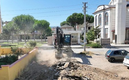 Burhaniye’de Kapsamlı Yol Yenileme Çalışmaları Aralıksız Sürdürülüyor