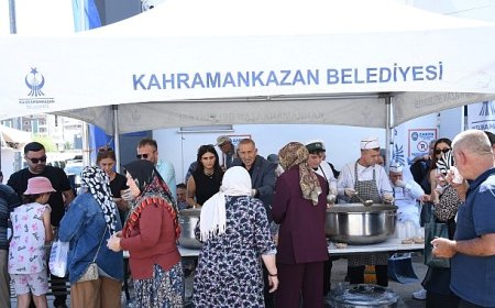 Aşure İkramıyla Kültürel Değerler Yaşatıldı