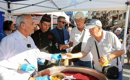 Küçükçekmece Belediyesi’nden Binlerce Kişiye Aşure İkramı