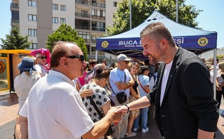Başkan Görkem Duman’dan vatandaşlara aşure ikramı