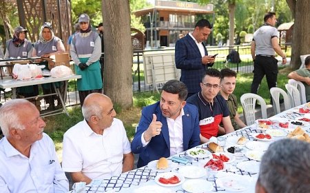 Başkan Arı, Esnafıyla Vatandaşıyla Her Gün Bir Arada