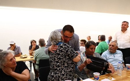 Yiğit, Cemevine konuk oldu, hayır lokmasını paylaştı