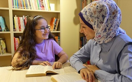 Bucalı Avşin Cumhuriyet Kütüphanesi ile hayaline yürüyor