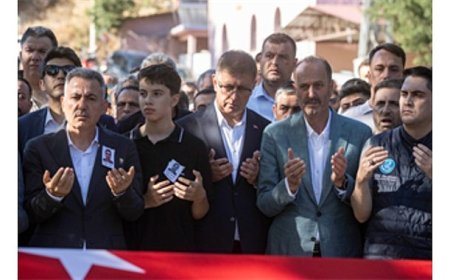 Yangının kahraman şehidi son yolculuğuna uğurlandı