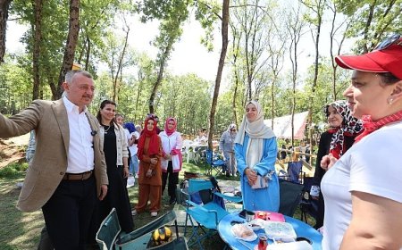 Başkan Büyükakın, Gebze’de annelerin pikniğine katıldı