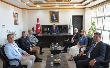 Burhaniye Belediyesi’nden Yeni Kaymakama Ziyaret