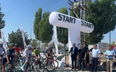 Konya’da düzenlenen Mustafa Ayyorkun Türkiye Yol Şampiyonası’nda Parabisiklet Startı Verildi