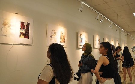 EÜ’de “Resim ve Desen” sergisi sanatseverlerin ilgi odağı oldu