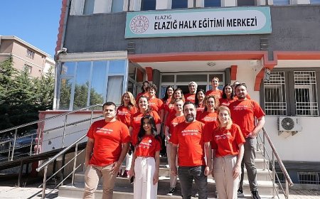 Vodafone gönüllüleri, Elazığ’da iyiliğin yanında durdu