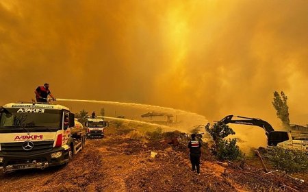 Kocaeli Büyükşehir, komşu Sakarya’nın yardımına koştu; Büyükşehir A Takımı alevlerin arasında