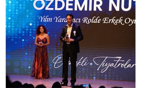 İzmir Şehir Tiyatroları’na anlamlı ödül