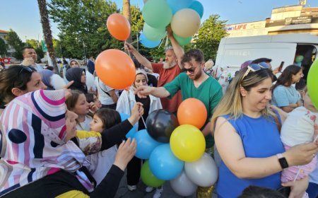 Gölcük’te karne şenliği Anıtpark’ı doldurdu