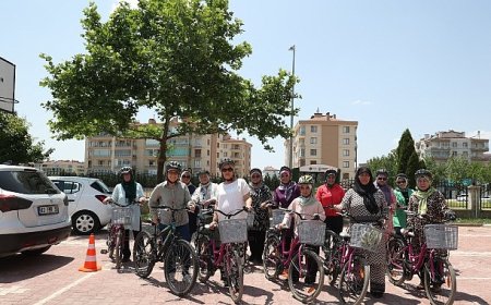 KOMEK’te Kadınlar İçin Verilen Bisiklet Kullanma Eğitimi Büyük Beğeni Görüyor