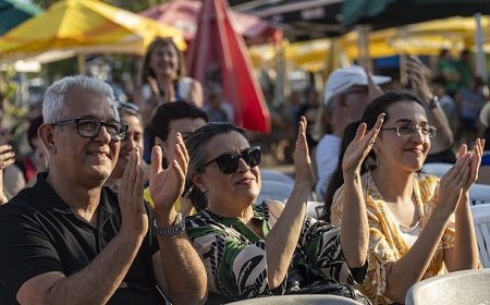 Karşıyaka’da söz kadın yazarlarda