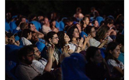 Açık havada sinema keyfi başladı