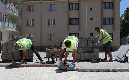 İnegöl’ün Çıkmaz Sokakları Ücretsiz Otoparka Dönüşüyor