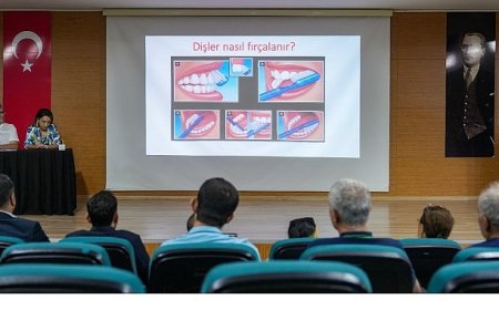 Özel gereksinimli bireylere ağız ve diş sağlığı eğitimi