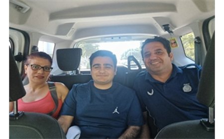 İzmir Büyükşehir Belediyesi zabıta ekipleri YKS’ye giren öğrenciler için yardıma koştu